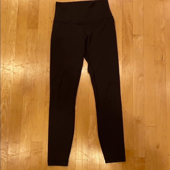 Lululemon Wunder Under Leggings - Picture 2 of 3